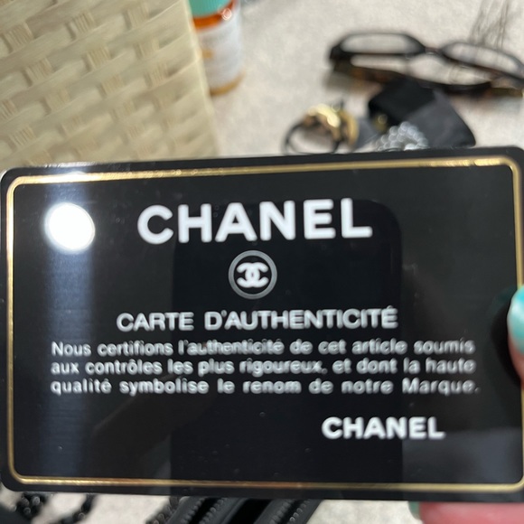Chanel black/white leather wallet/bag with long chain original packaging - Picture 11 of 13